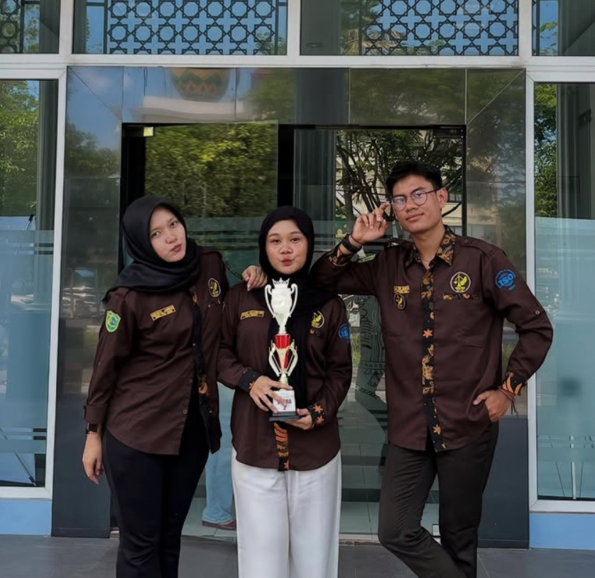 Juara 2 Law Fair Debate Competition